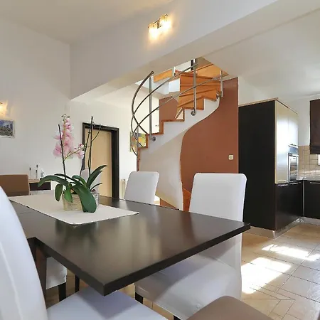 Casa Duje Holiday home *