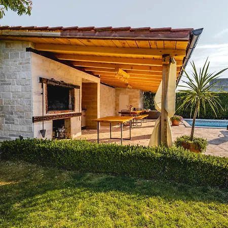 Holiday home Casa Duje *