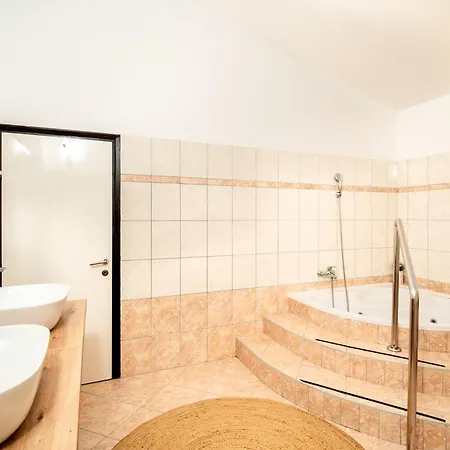 Casa Duje Holiday home