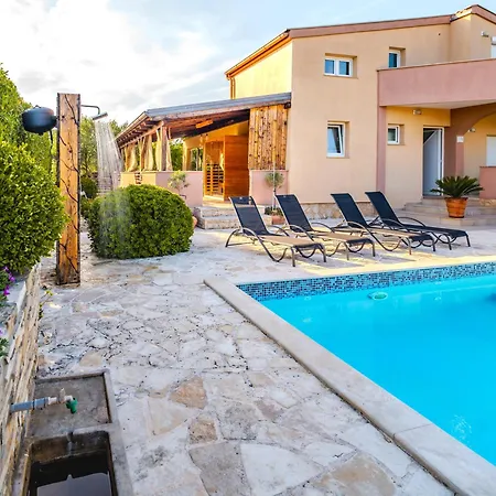 Holiday home Casa Duje *