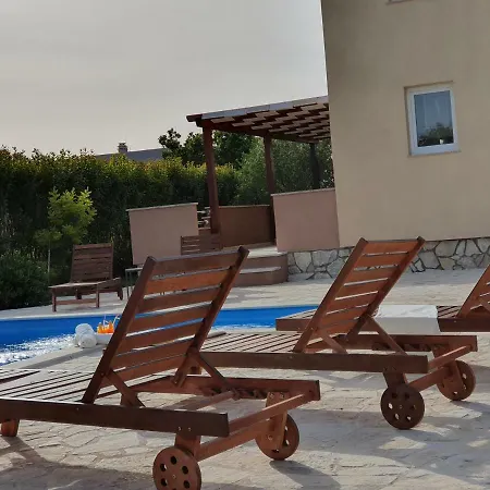 Casa Duje Holiday home *