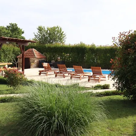 Casa Duje Holiday home *